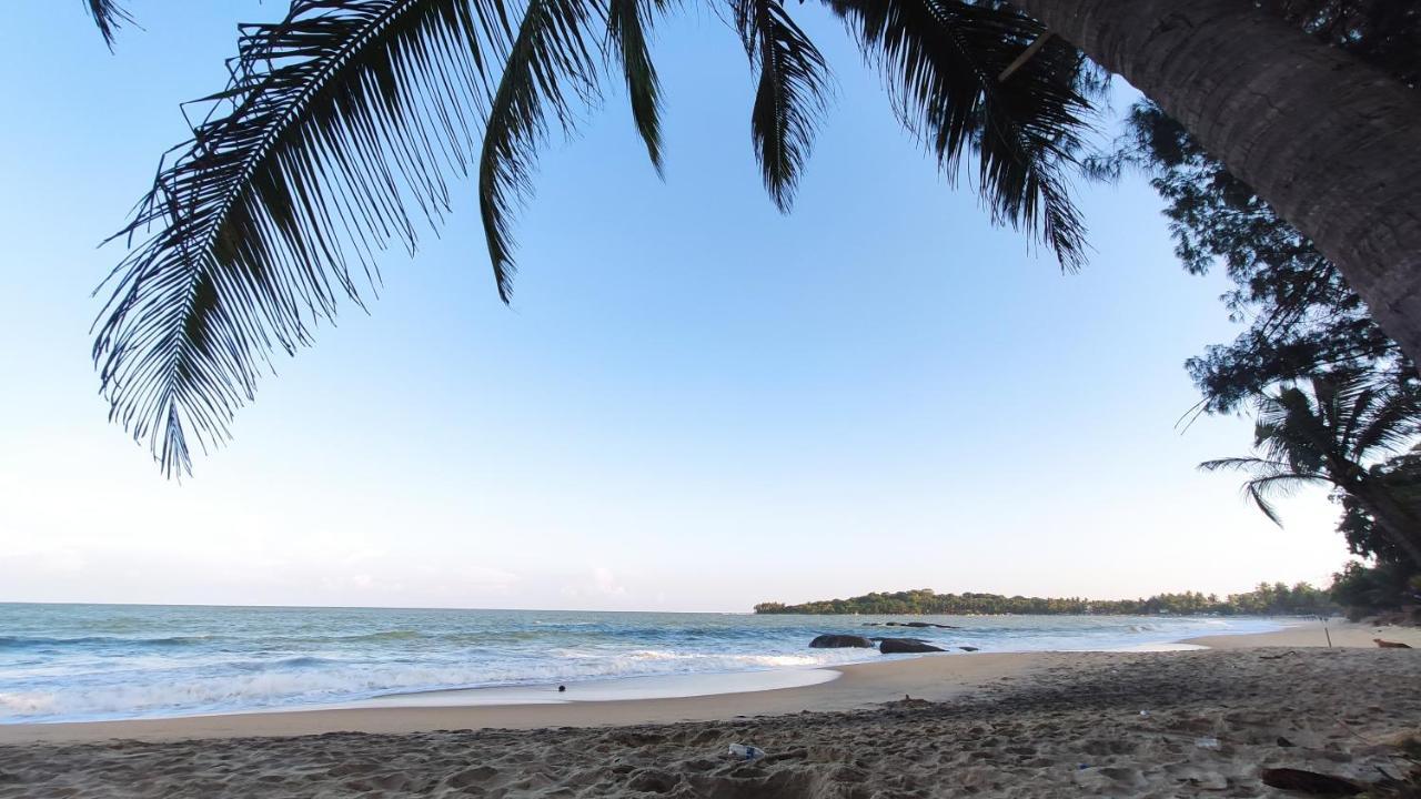 Surf Beach Hotel Аругам Бей Екстериор снимка